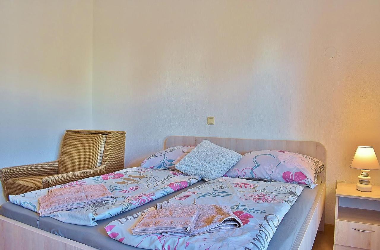 Apartment In Lopar/Insel Rab 17739 Esterno foto