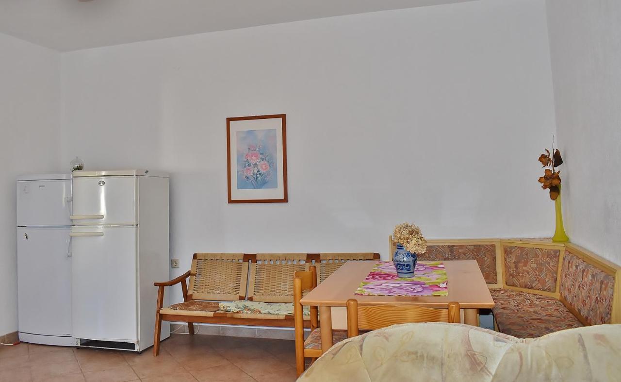Apartment In Lopar/Insel Rab 17739 Esterno foto