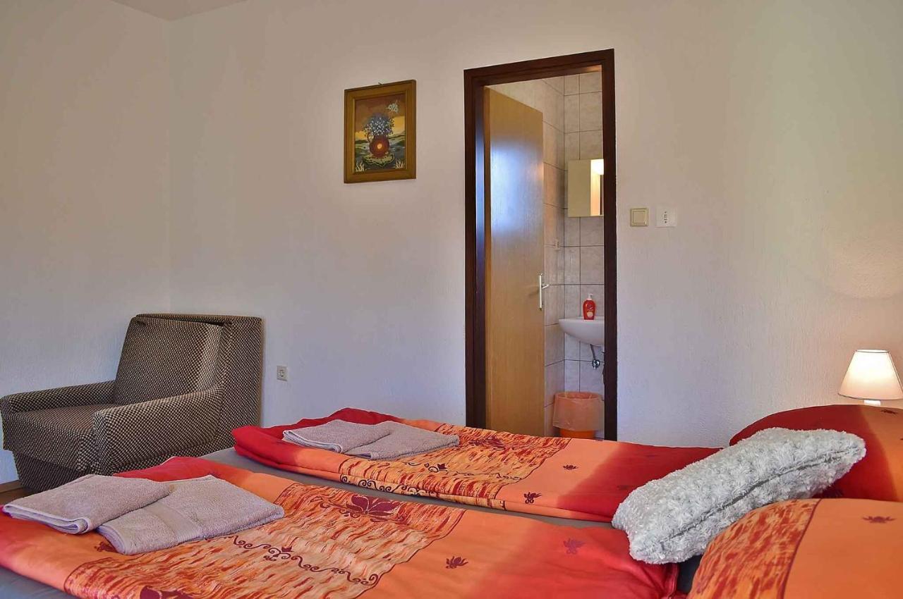 Apartment In Lopar/Insel Rab 17739 Esterno foto