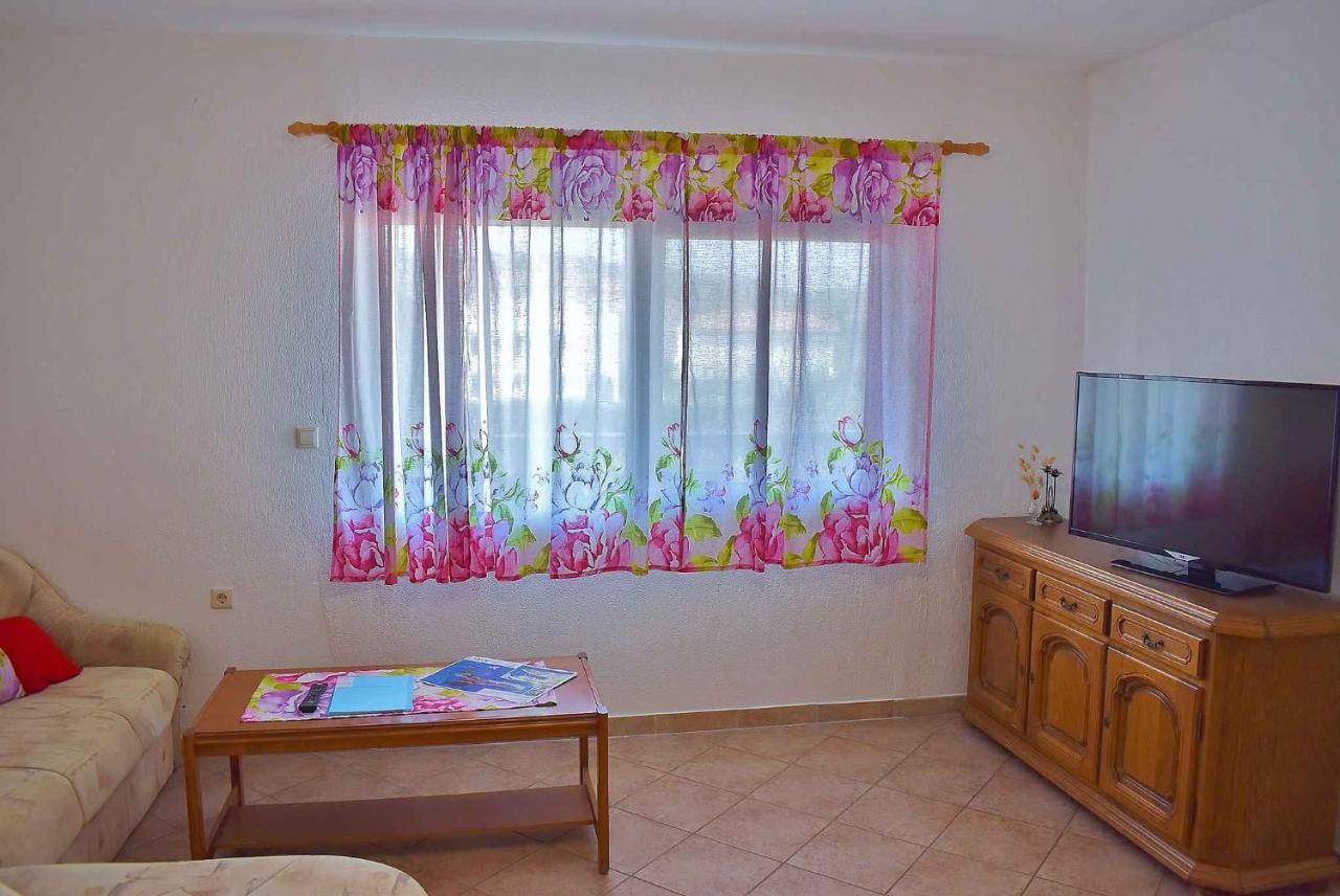 Apartment In Lopar/Insel Rab 17739 Esterno foto