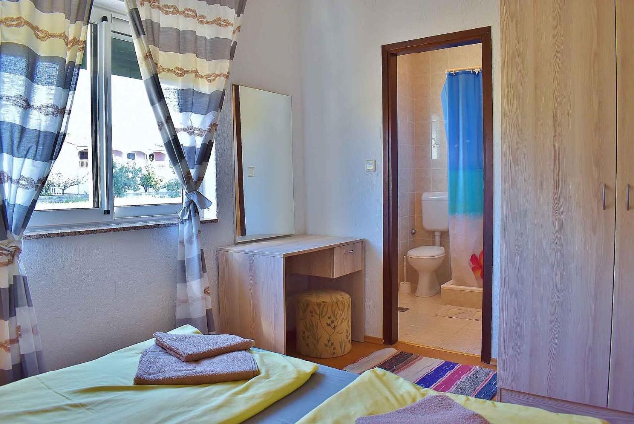 Apartment In Lopar/Insel Rab 17739 Esterno foto