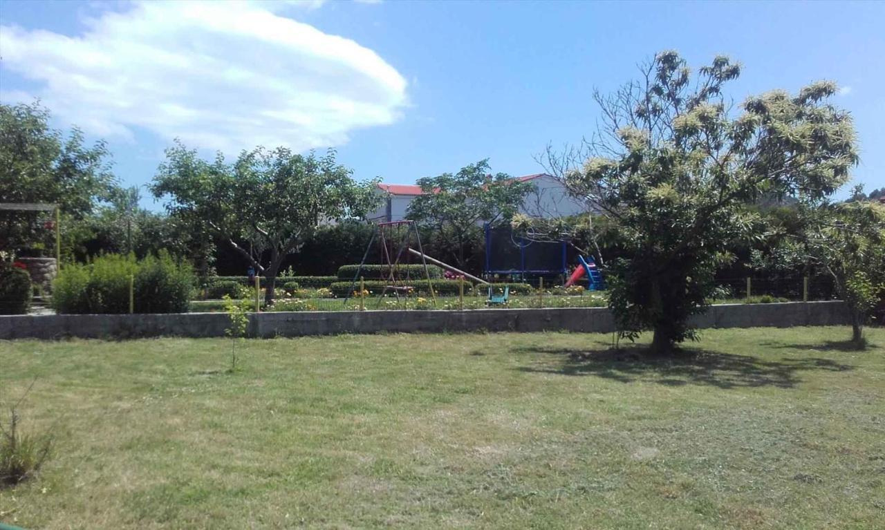 Apartment In Lopar/Insel Rab 17739 Esterno foto